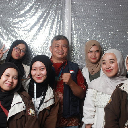 Dokumentasi Photo Booth Harmoni Purnabakti POLBAN 2026 - 109