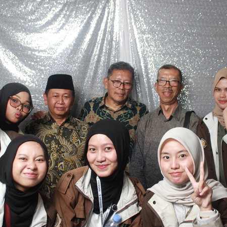 Dokumentasi Photo Booth Harmoni Purnabakti POLBAN 2026 - 104