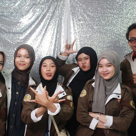 Dokumentasi Photo Booth Harmoni Purnabakti POLBAN 2026 - 32